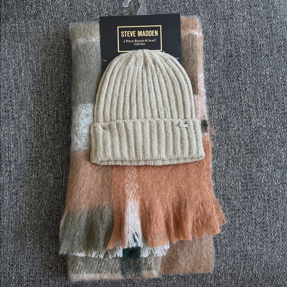 Steve Madden Cream and Multicolor Beanie and Scarf Set